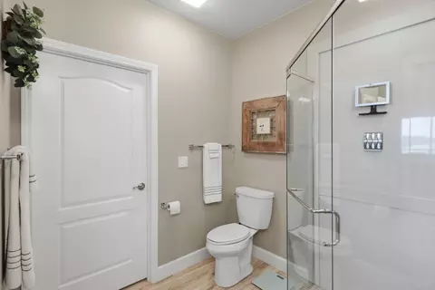Bath - 100 Trinity Pointe Dr #2L, Camdenton, MO 65020 photo 4 of 4