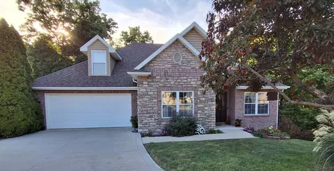 4406 Wren Wood Dr, Columbia, MO 65202
