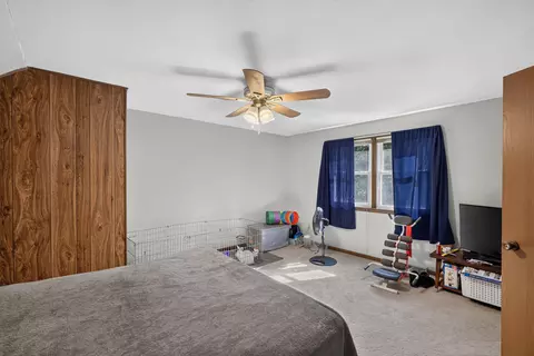 Bedroom - 3900 E Graybill Rd, Sturgeon, MO 65284 photo 5 of 6