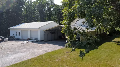 Exterior - 3900 E Graybill Rd, Sturgeon, MO 65284 photo 11 of 11