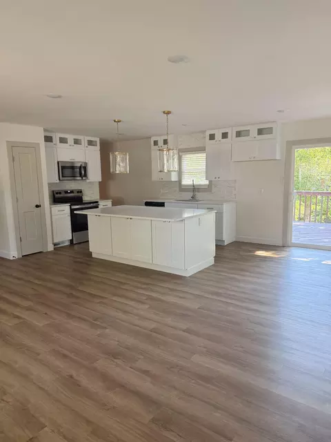 Kitchen - 1806 Rose Dr, Columbia, MO 65202 photo 4 of 4