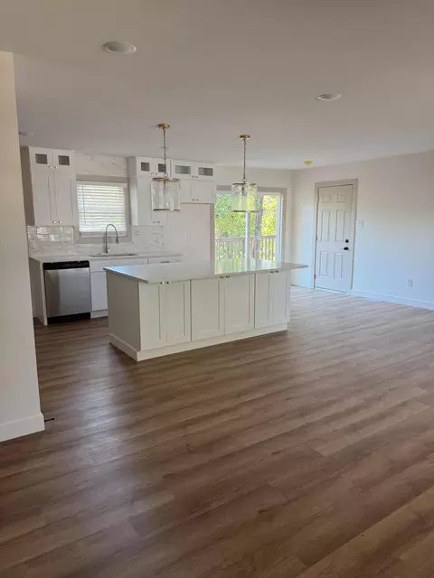 Kitchen - 1806 Rose Dr, Columbia, MO 65202 photo 2 of 4