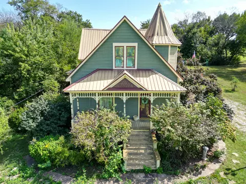 Exterior - 640 S Main St, Paris, MO 65275 photo 3 of 12