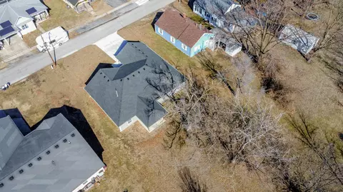 View/Area - 524 W Maple St, Mexico, MO 65265 photo 7 of 8