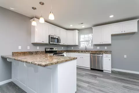 Kitchen - 524 W Maple St, Mexico, MO 65265 photo 1 of 2
