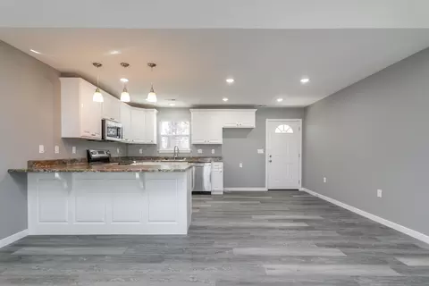 Living - 524 W Maple St, Mexico, MO 65265 photo 6 of 7