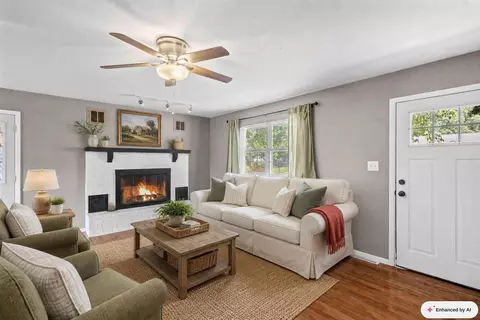 Living - 528 E Winter St, Columbia, MO 65202 photo 3 of 6