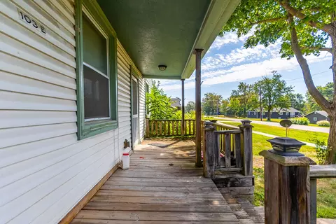 Exterior - 103 E Stone St, Sturgeon, MO 65284 photo 6 of 7
