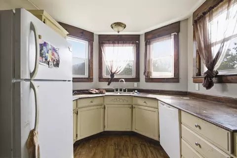 Kitchen - 103 E Stone St, Sturgeon, MO 65284 photo 1 of 2