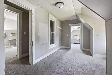 Entry Way - 103 E Stone St, Sturgeon, MO 65284 photo 2 of 2