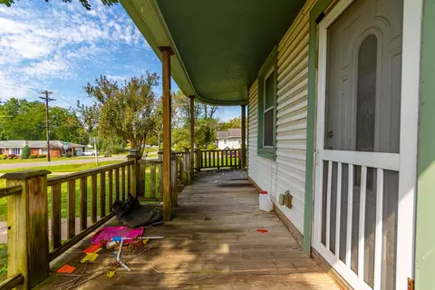 Exterior - 103 E Stone St, Sturgeon, MO 65284 photo 7 of 7