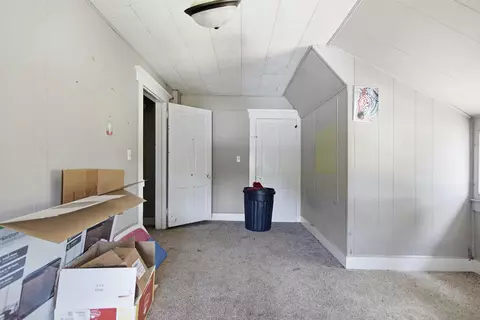 Bedroom - 103 E Stone St, Sturgeon, MO 65284 photo 5 of 6