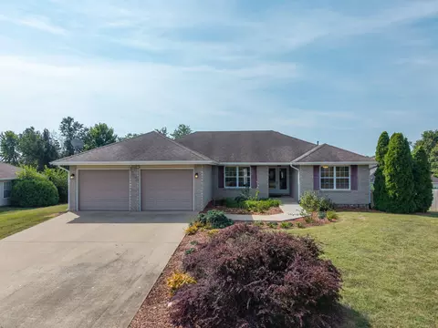 1502 E Preakness Dr, Columbia, MO 65202