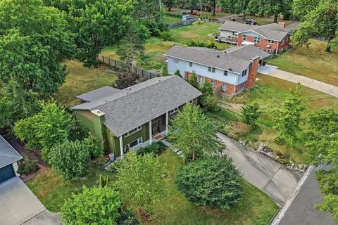 View/Area - 2606 Summit Rd, Columbia, MO 65203 photo 2 of 9