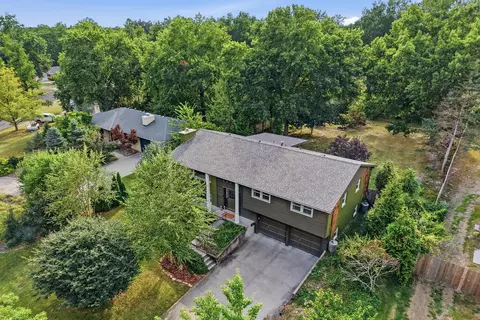 View/Area - 2606 Summit Rd, Columbia, MO 65203 photo 1 of 9