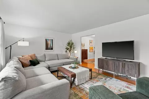 Living - 2606 Summit Rd, Columbia, MO 65203 photo 4 of 9