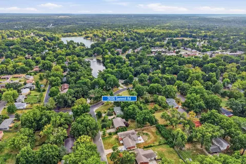 View/Area - 2606 Summit Rd, Columbia, MO 65203 photo 4 of 9