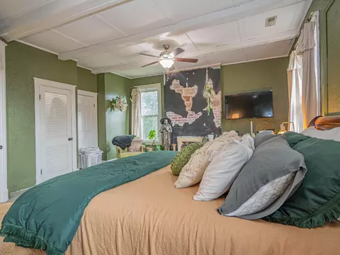 Bedroom - 320 S 4th St, Moberly, MO 65270 photo 3 of 9