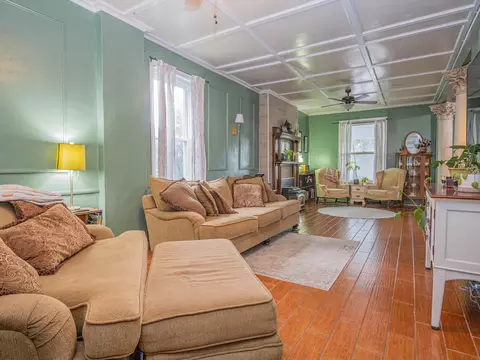Living - 320 S 4th St, Moberly, MO 65270 photo 5 of 5