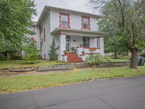 Exterior - 320 S 4th St, Moberly, MO 65270 photo 8 of 11