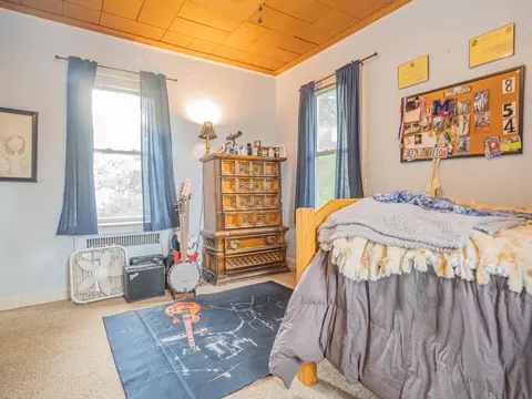 Bedroom - 320 S 4th St, Moberly, MO 65270 photo 7 of 9