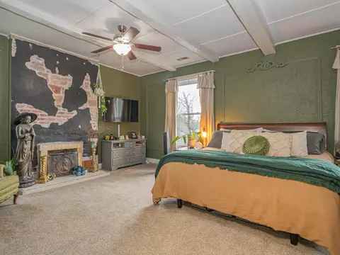 Bedroom - 320 S 4th St, Moberly, MO 65270 photo 1 of 9