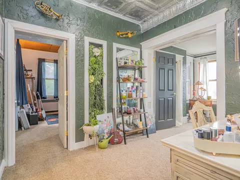 Entry Way - 320 S 4th St, Moberly, MO 65270 photo 9 of 9