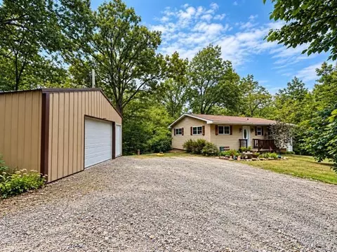 Exterior - 6082 Okeefe Ridge Rd, Williamsburg, MO 63388 photo 3 of 15