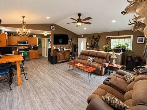 Living - 6082 Okeefe Ridge Rd, Williamsburg, MO 63388 photo 2 of 3