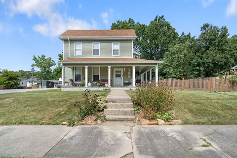 Exterior - 301 W 5th St, Fulton, MO 65251 photo 2 of 10