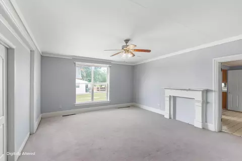 Living - 301 W 5th St, Fulton, MO 65251 photo 3 of 8