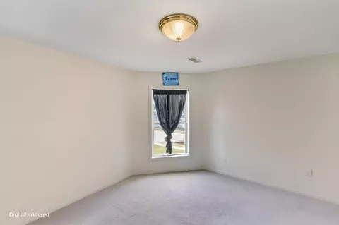 Bedroom - 301 W 5th St, Fulton, MO 65251 photo 5 of 8