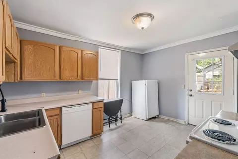 Kitchen - 301 W 5th St, Fulton, MO 65251 photo 1 of 7