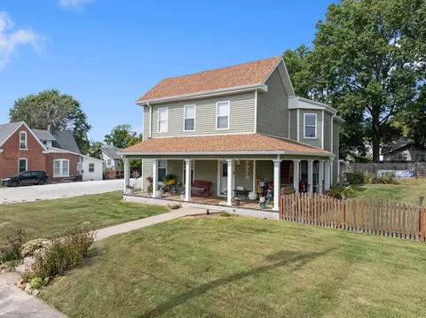 Exterior - 301 W 5th St, Fulton, MO 65251 photo 9 of 10