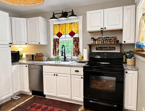 Kitchen - 601 Elm St, Fulton, MO 65251 photo 1 of 4