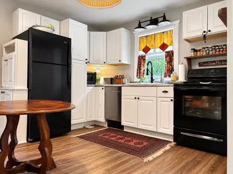 Kitchen - 601 Elm St, Fulton, MO 65251 photo 2 of 4