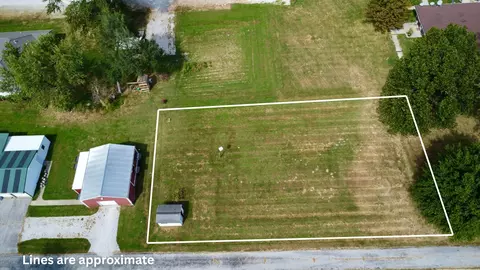 221225 Lohse Dr, Prairie Home, MO 65068