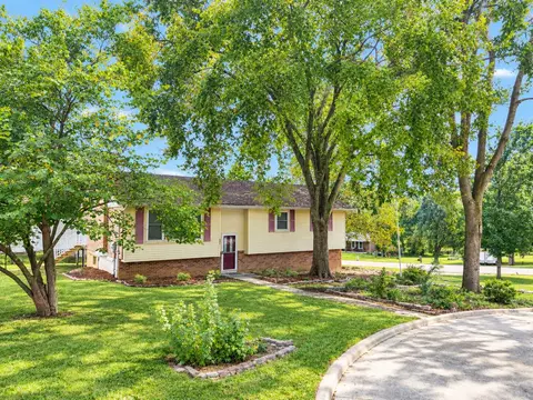 6831 Mcdonell Ln, Jefferson City, MO 65109