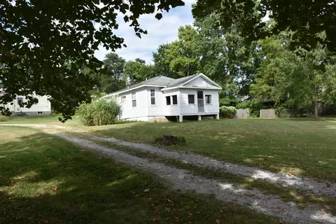 Exterior - 2103 E Walnut St, Columbia, MO 65201 photo 2 of 10