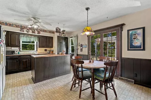 Kitchen - 52 Lee Dr, Holts Summit, MO 65043 photo 1 of 5