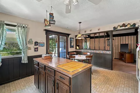 Kitchen - 52 Lee Dr, Holts Summit, MO 65043 photo 2 of 5