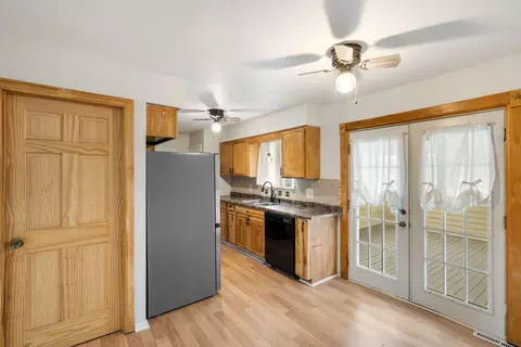 Kitchen - 4270 E Hillcrest Dr, Columbia, MO 65202 photo 1 of 4