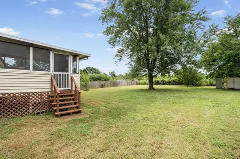 Exterior - 4270 E Hillcrest Dr, Columbia, MO 65202 photo 9 of 12