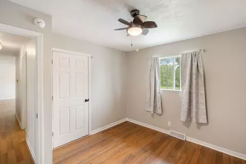 Bedroom - 4270 E Hillcrest Dr, Columbia, MO 65202 photo 8 of 8