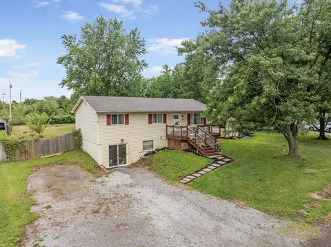 Exterior - 4270 E Hillcrest Dr, Columbia, MO 65202 photo 11 of 12
