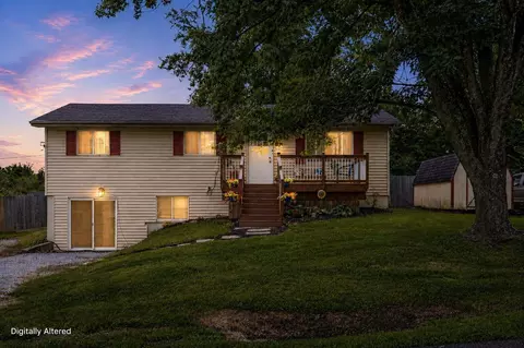 Exterior - 4270 E Hillcrest Dr, Columbia, MO 65202 photo 2 of 12