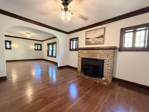 Living - 503 4th St, Boonville, MO 65233 photo 8 of 8