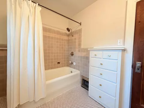 Bath - 503 4th St, Boonville, MO 65233 photo 3 of 5