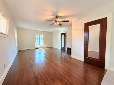 Living - 503 4th St, Boonville, MO 65233 photo 6 of 8