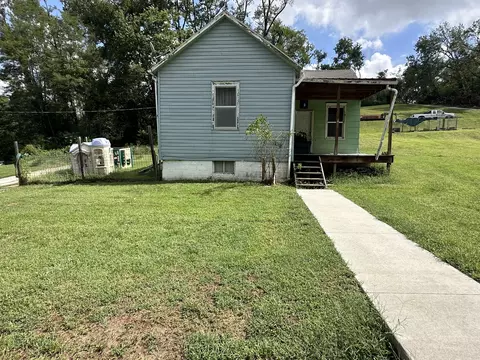 Exterior - 1108 Union St, Glasgow, MO 65254 photo 5 of 7